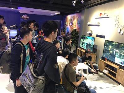 聚合游戲豪杰，八位堂(8BitDo)完美助力天下聚會(huì)廣州站游戲開發(fā)